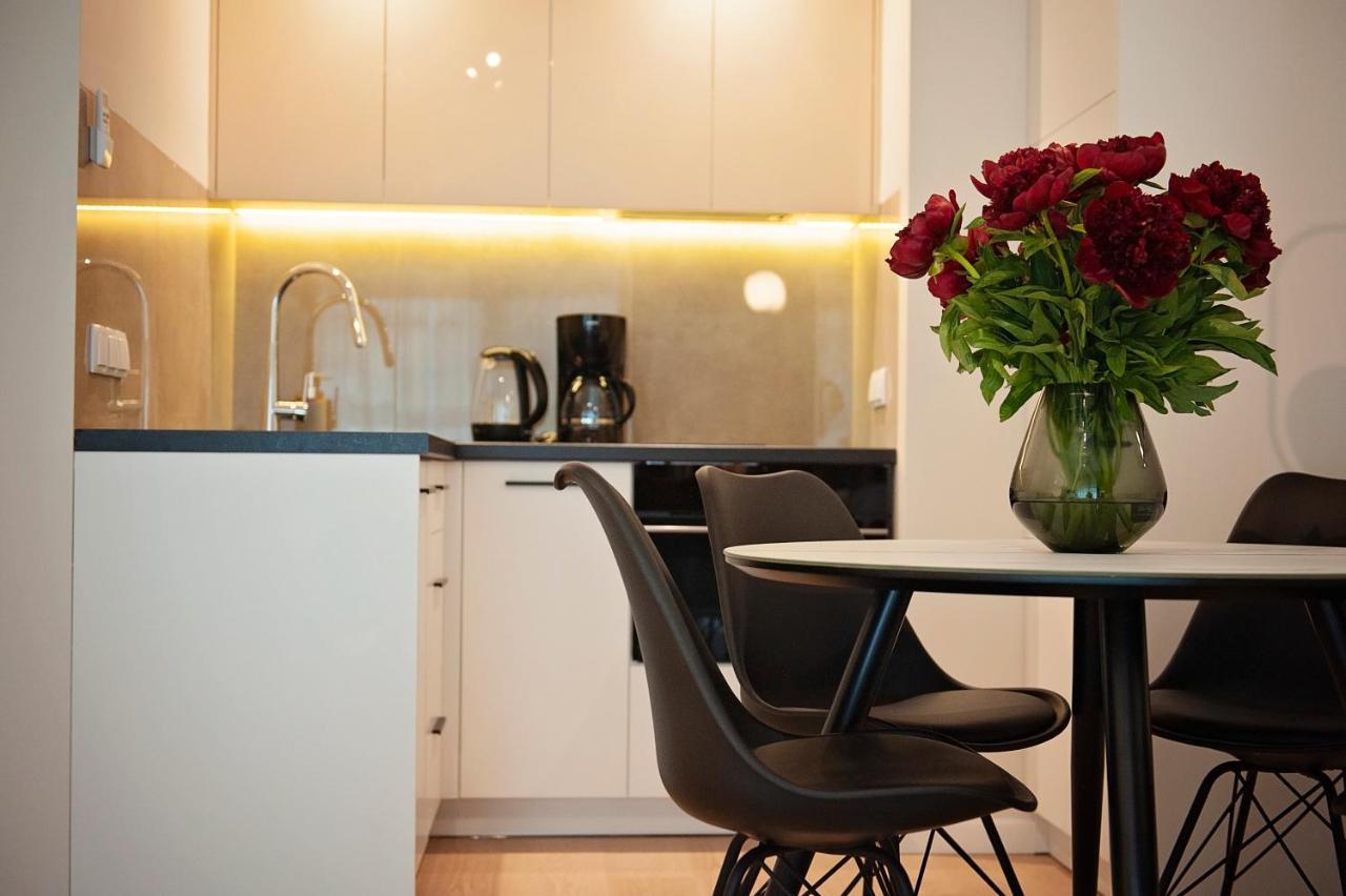 Mennica Residence Patronus Apartments Varşovia Exterior foto