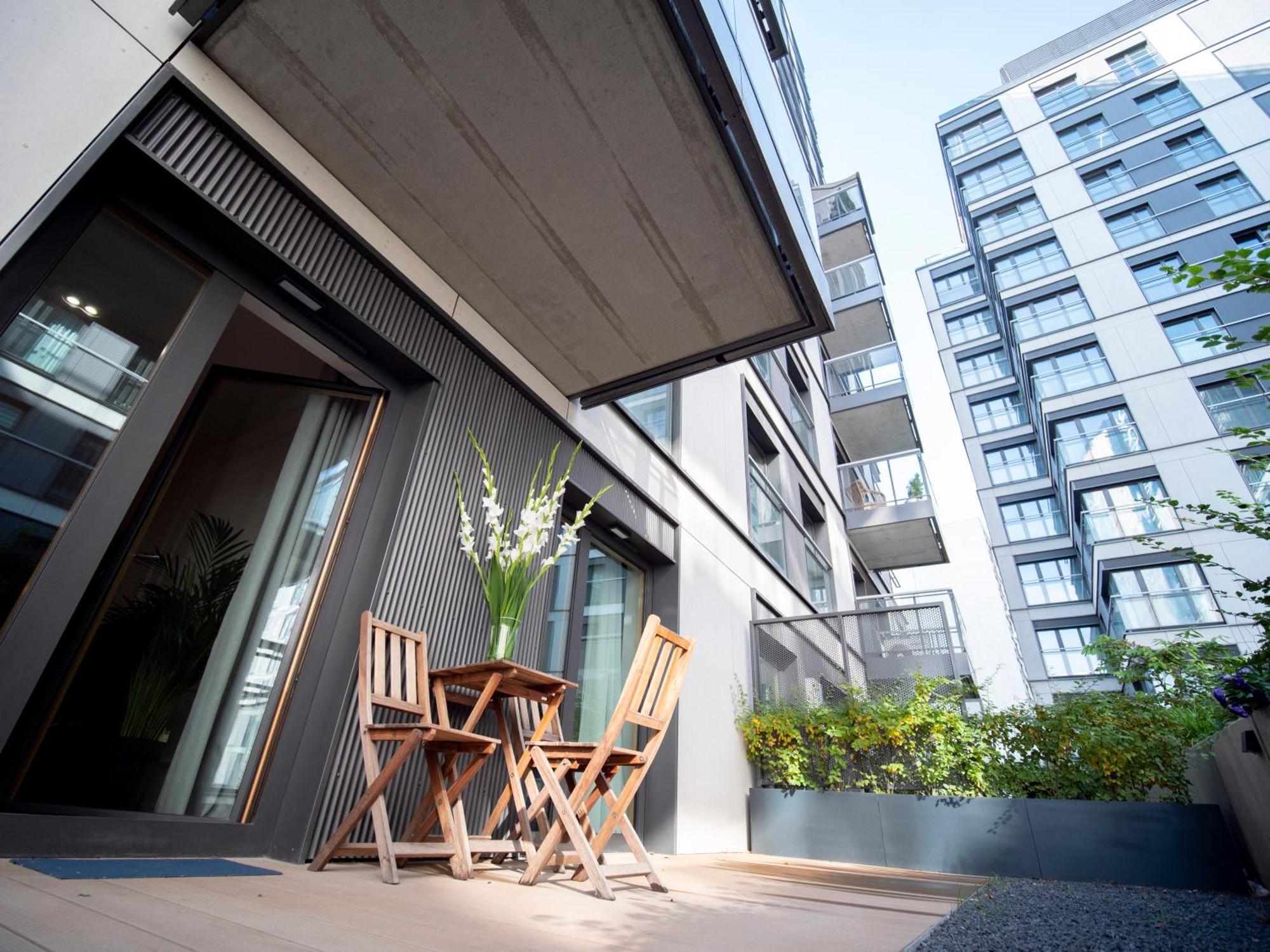 Mennica Residence Patronus Apartments Varşovia Exterior foto