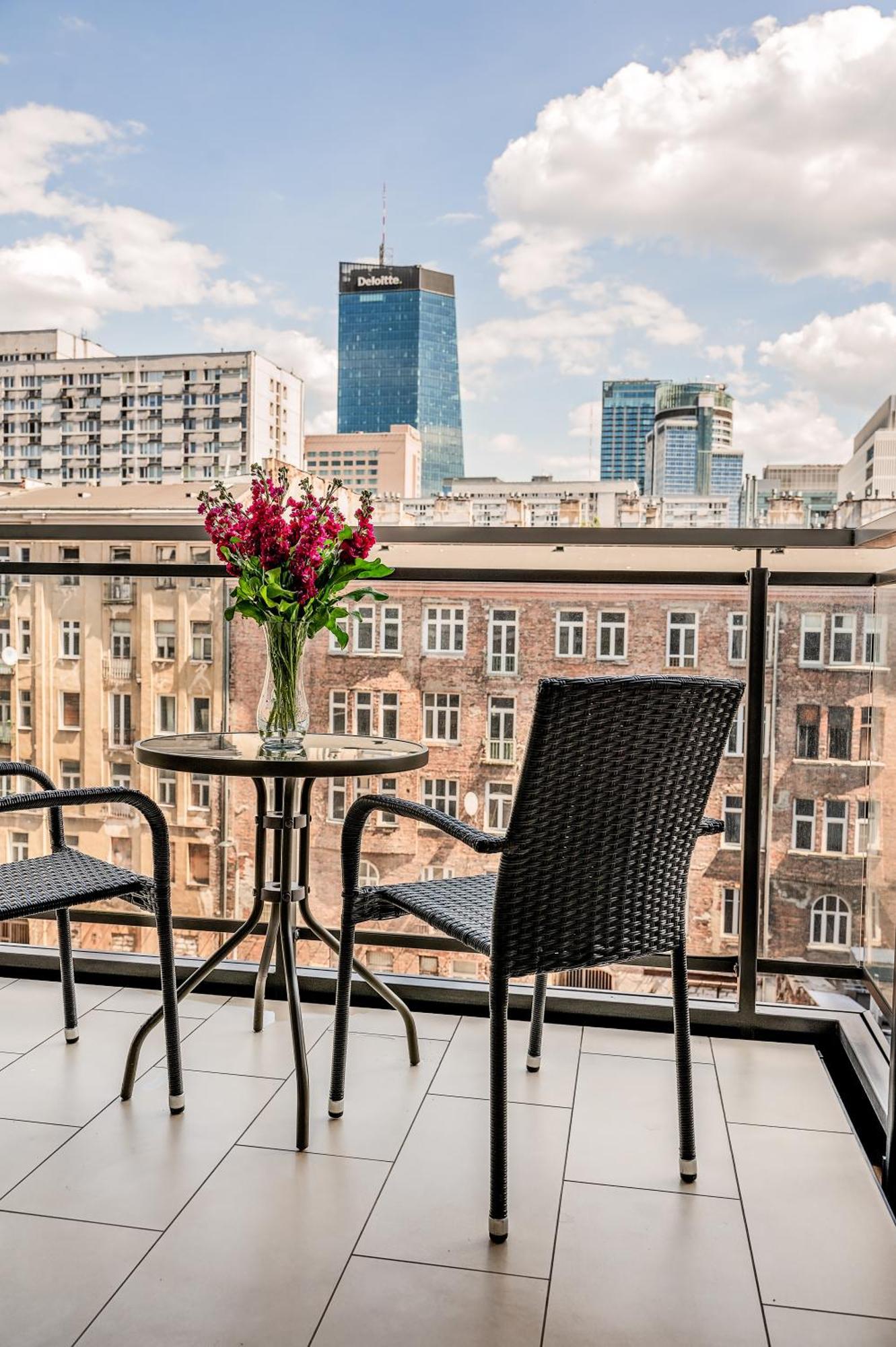 Mennica Residence Patronus Apartments Varşovia Exterior foto