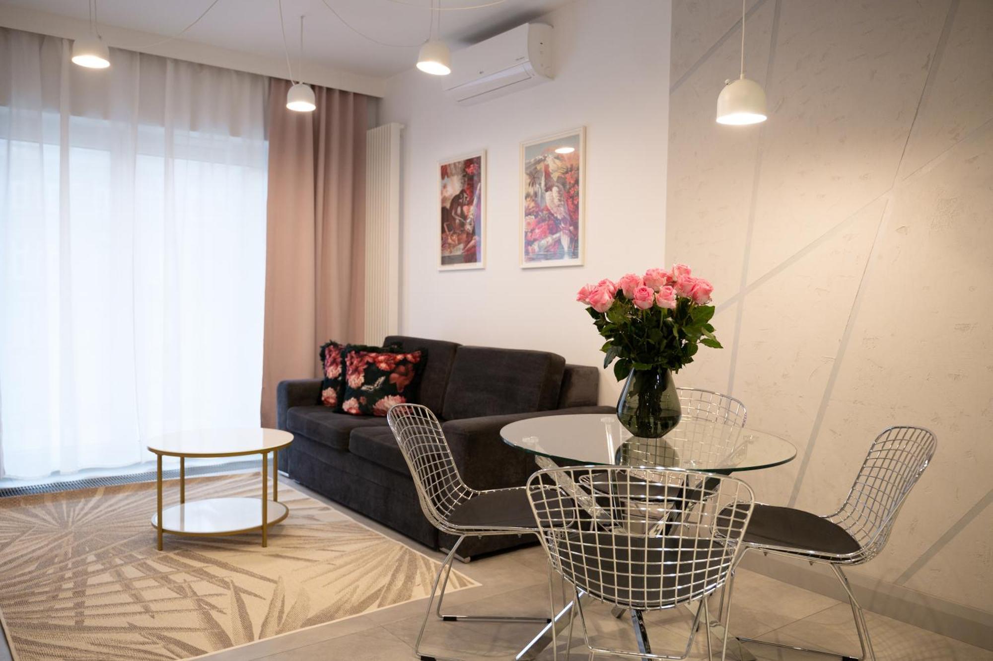 Mennica Residence Patronus Apartments Varşovia Exterior foto